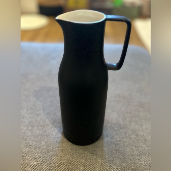 Matte black “milk jug” NWT - Picture 5 of 11